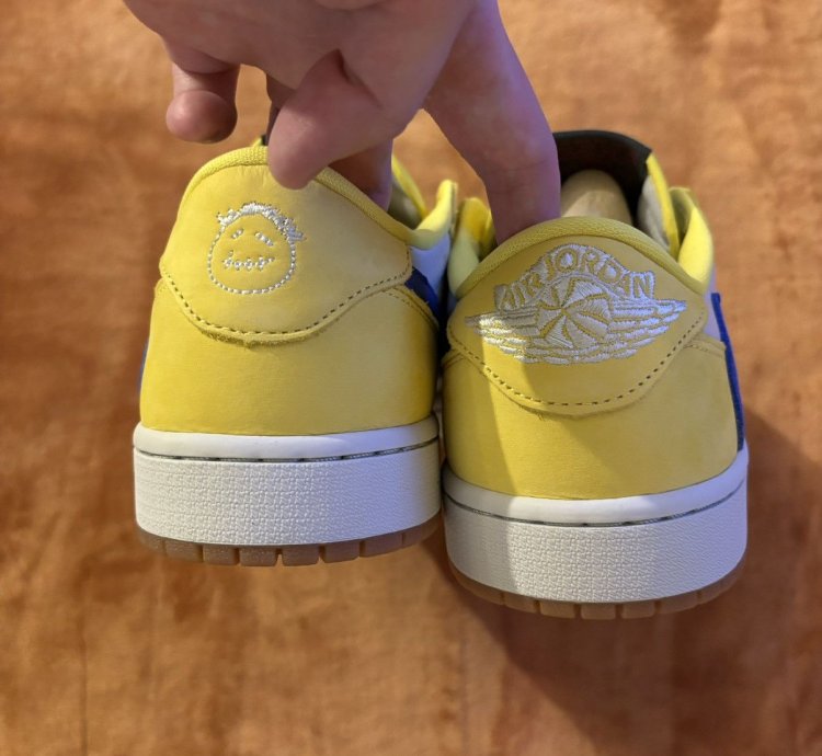 Jordan 1 Retro Low Og Sp Travis Scott Canary