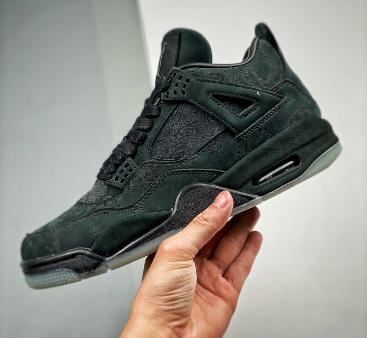 Nike Air Jordan 4 X Kaws Black 930155-001
