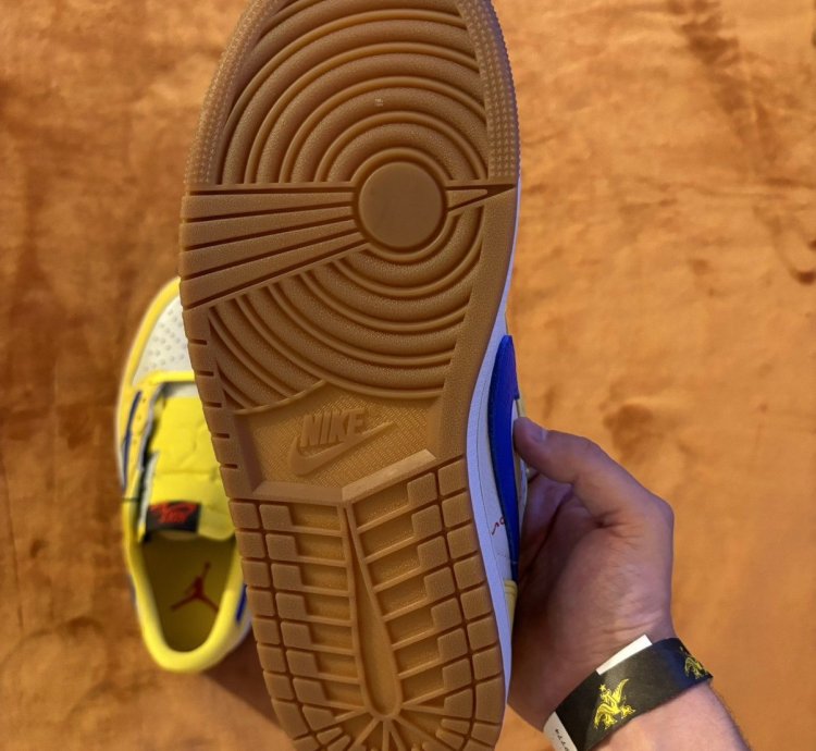 Jordan 1 Retro Low Og Sp Travis Scott Canary