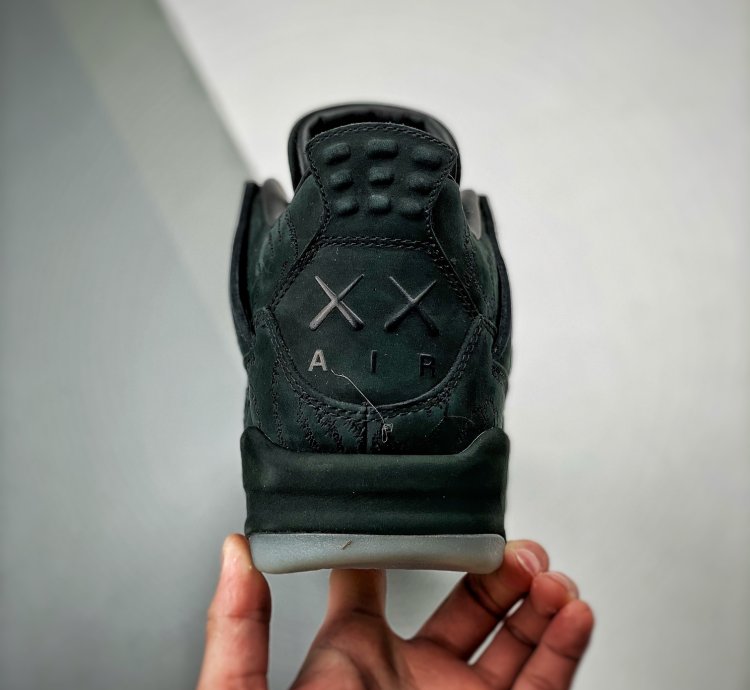 Nike Air Jordan 4 X Kaws Black 930155-001