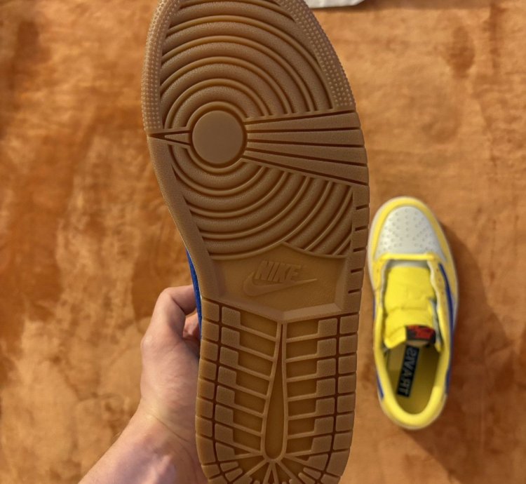 Jordan 1 Retro Low Og Sp Travis Scott Canary