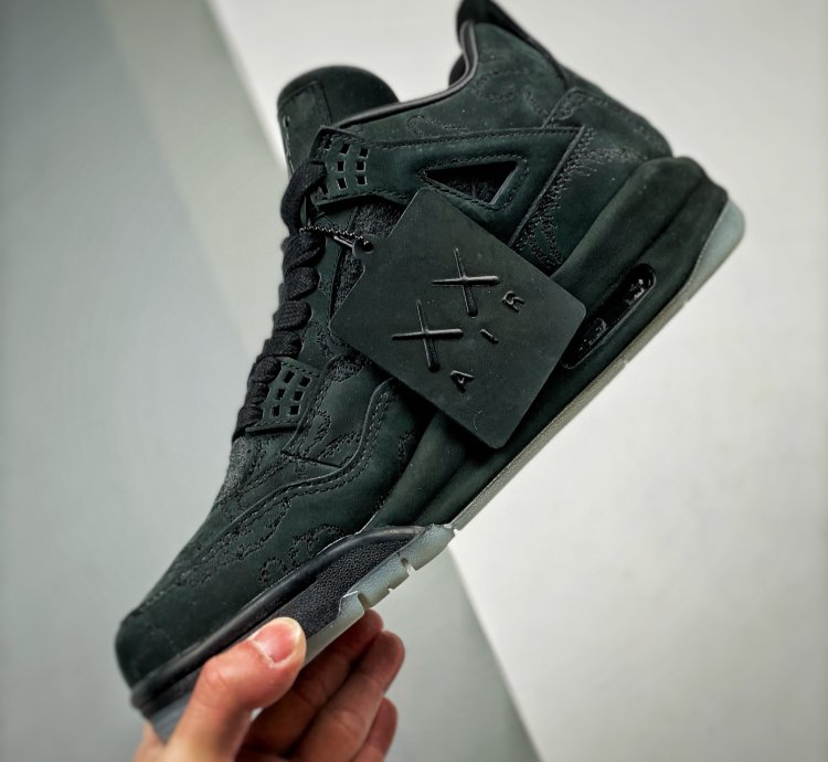 Nike Air Jordan 4 X Kaws Black 930155-001