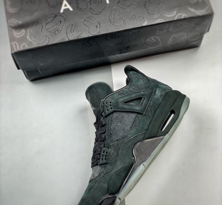 Nike Air Jordan 4 X Kaws Black 930155-001
