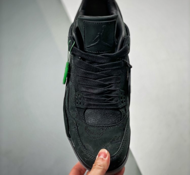 Nike Air Jordan 4 X Kaws Black 930155-001