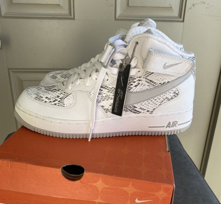 Vintage Nike Air Force 1 Mid Cocoa