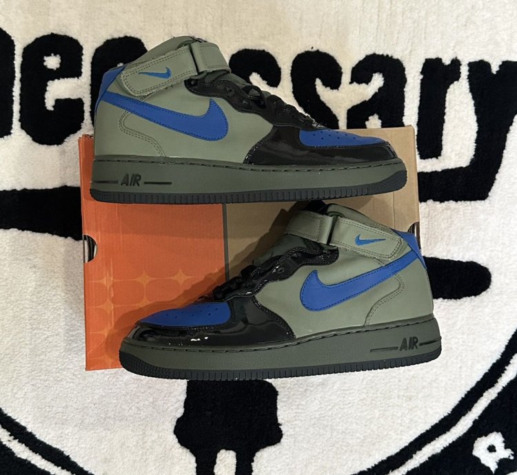 Vintage Nike Air Force 1 Mid Dirk