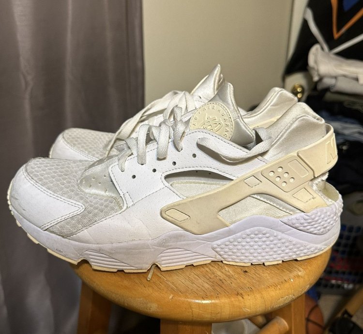 Vintage Nike Air Huarache Triple White 2016 Size 13