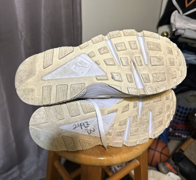 Vintage Nike Air Huarache Triple White 2016 Size 13