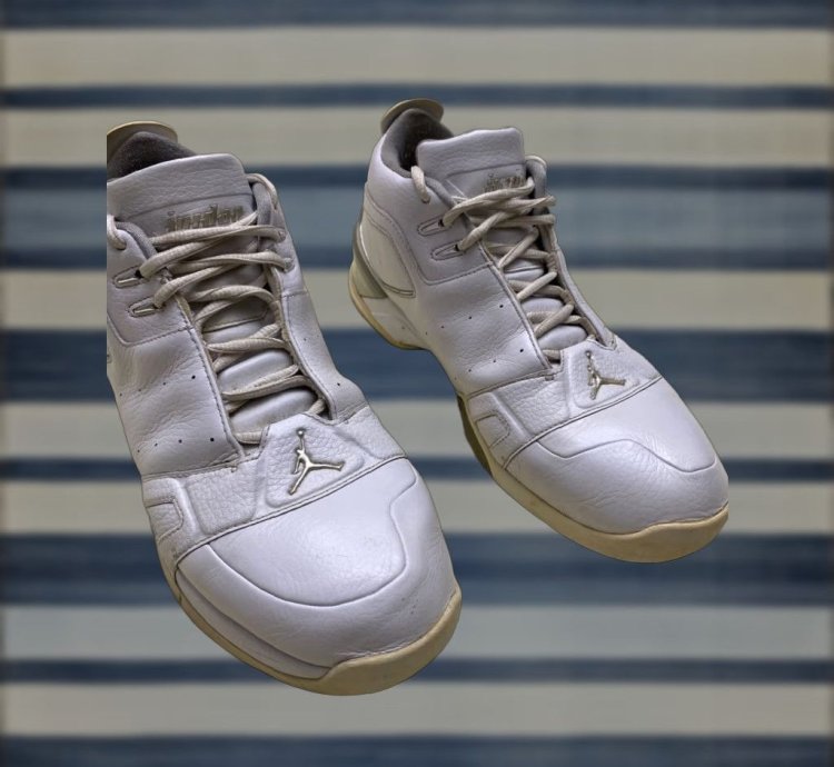 Vintage Nike Air Jordan 2005 Basketball Shoes Size 9 5 Us White Retro Mens