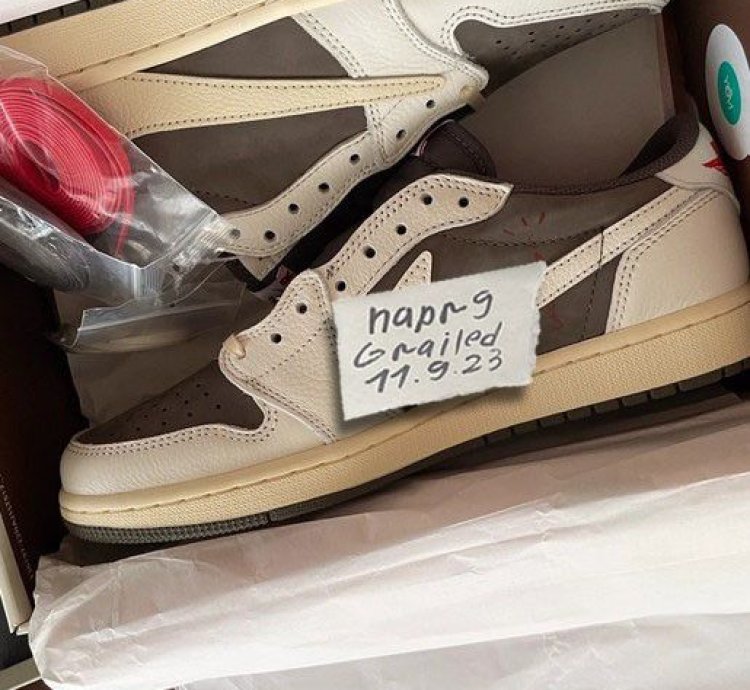Jordan 1 Retro Low Travis Scott Reverse Mocha