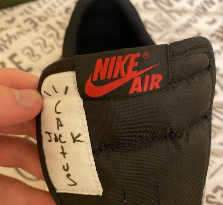 Jordan 1 Travis Scott Olive 9 5m 11w