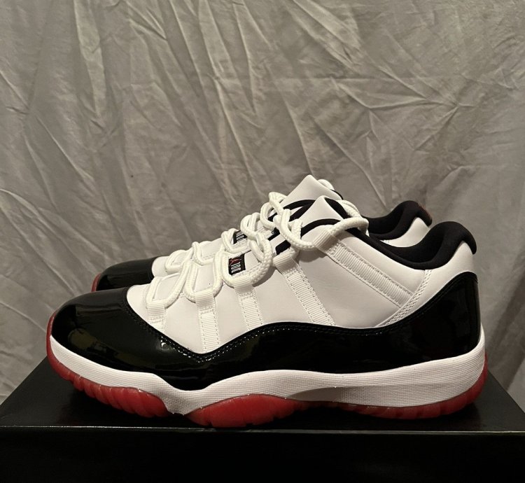 Jordan 11 Low Concord Bred