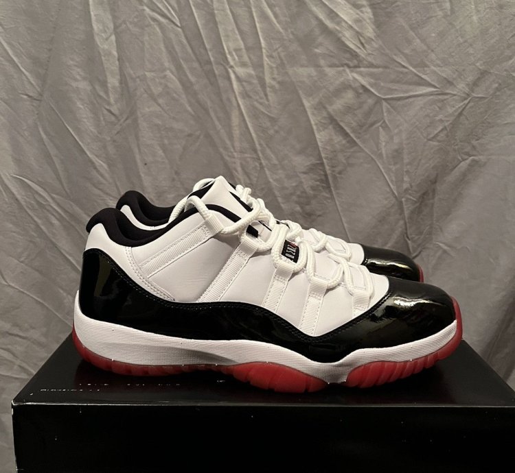 Jordan 11 Low Concord Bred