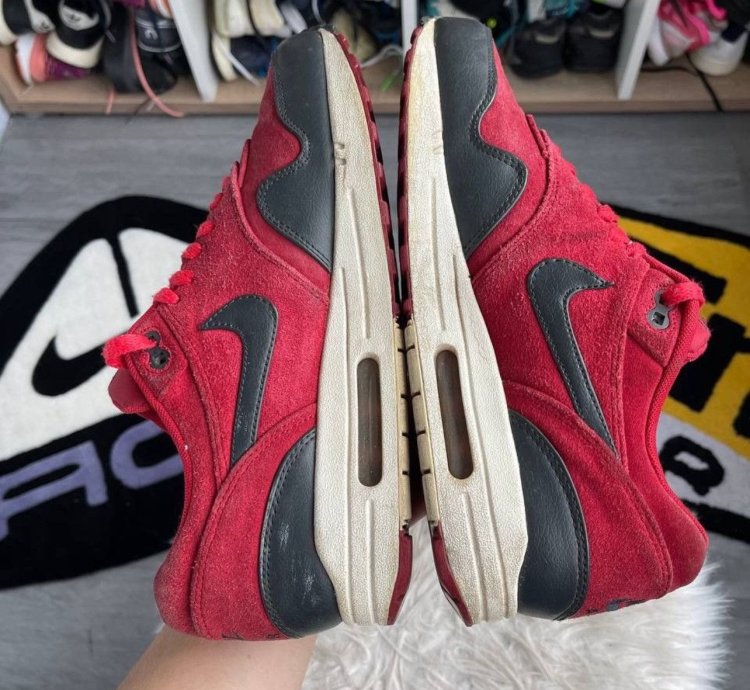 Vintage Nike Air Max 1 Premium Gym Red