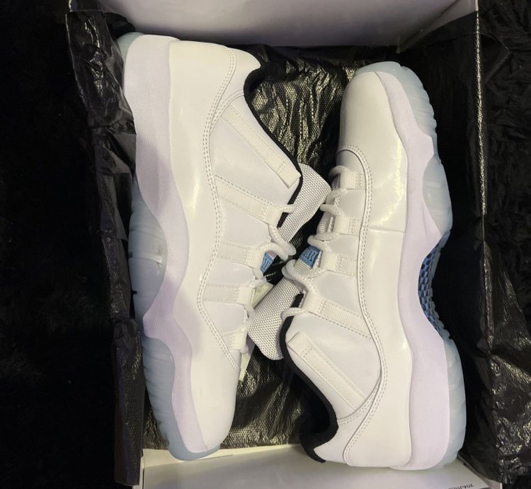 Jordan 11 Low Legend Blue