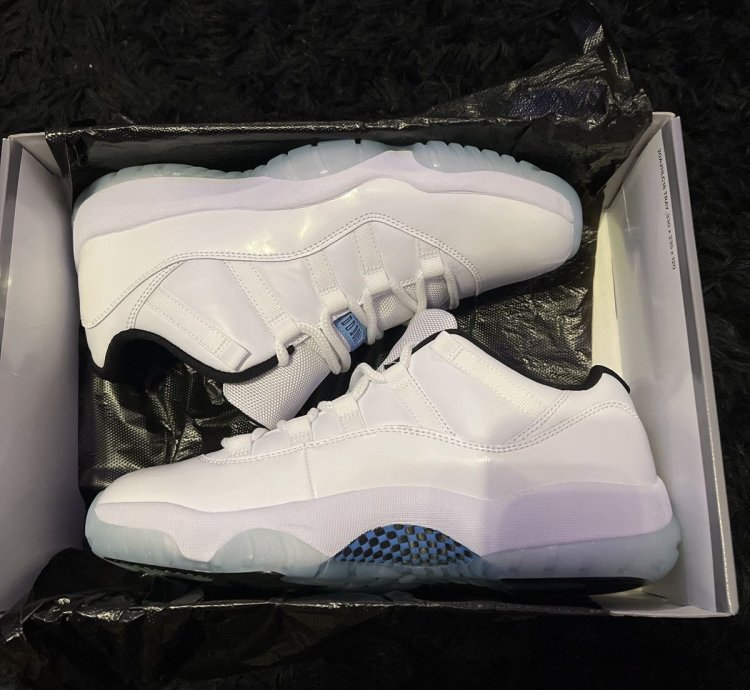 Jordan 11 Low Legend Blue