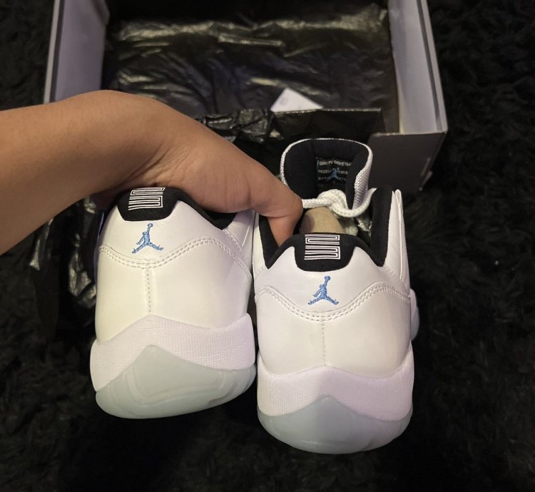 Jordan 11 Low Legend Blue
