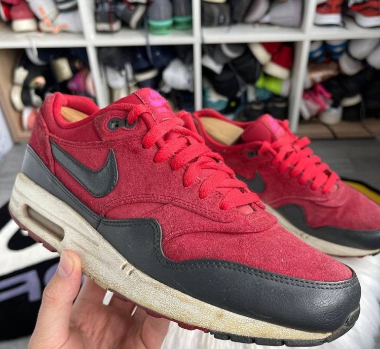 Vintage Nike Air Max 1 Premium Gym Red