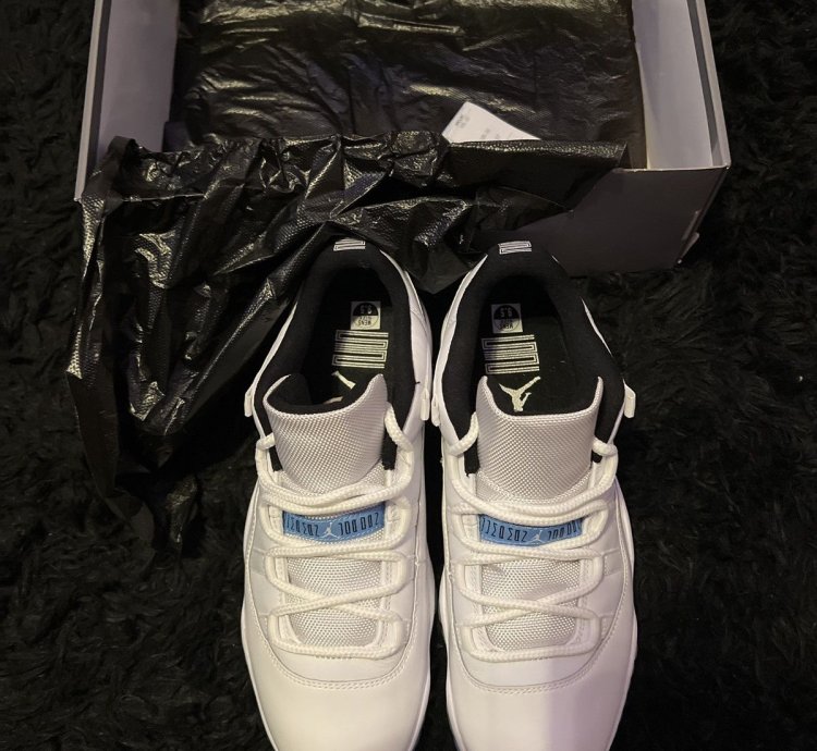 Jordan 11 Low Legend Blue