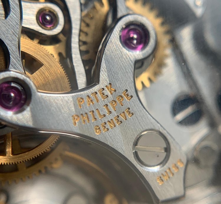 Patek Philippe Chronograph In White Gold - Discontinued - 5070g