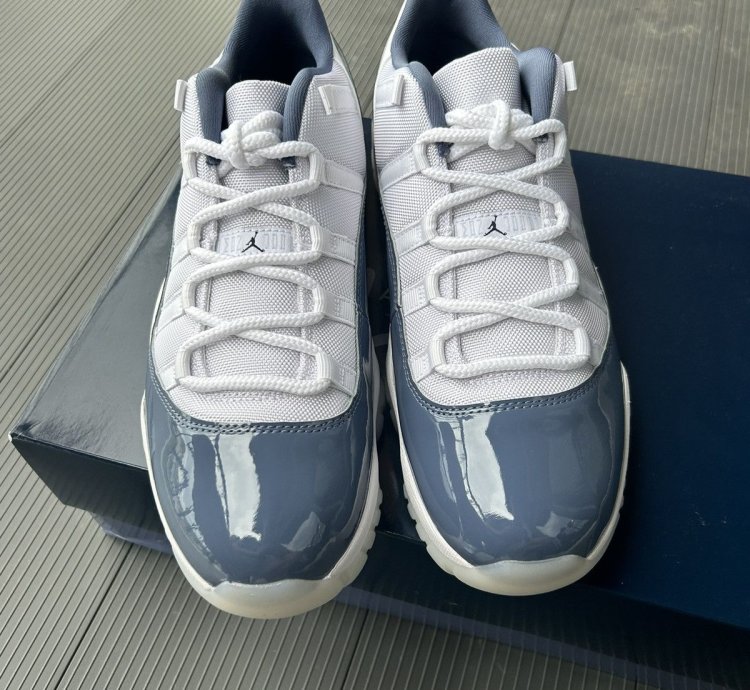 Jordan 11 Retro Low Diffused Blue