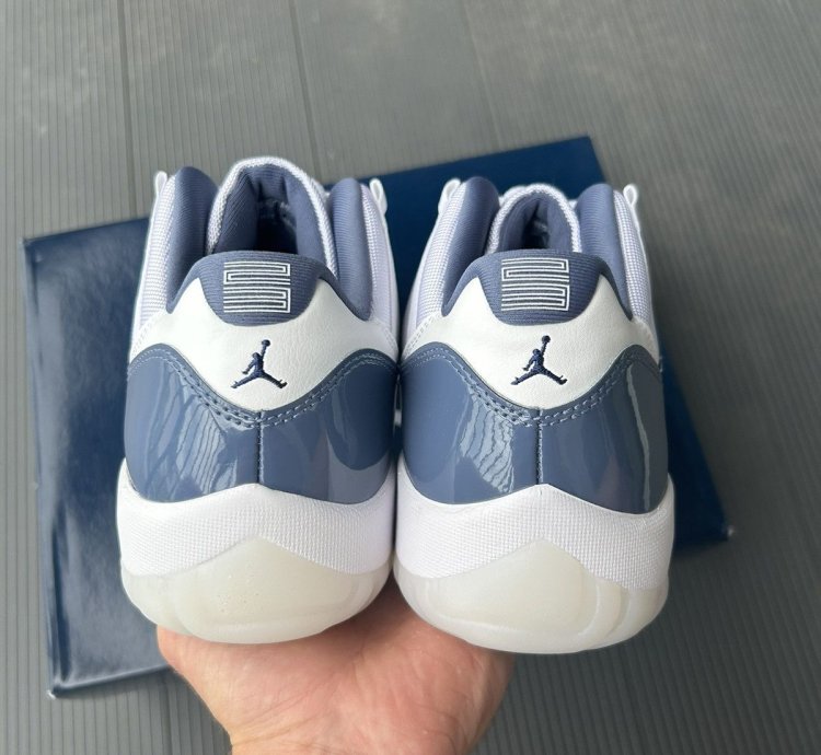 Jordan 11 Retro Low Diffused Blue