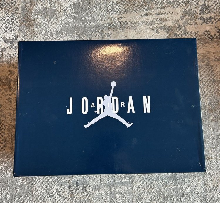 Jordan 11 Retro Low Diffused Blue