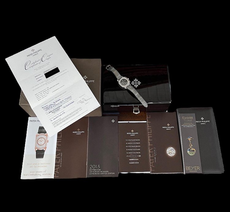 Patek Philippe Chronograph Ladies First Chronograph 18k Papiere Box Ref 7071