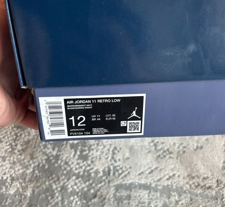 Jordan 11 Retro Low Diffused Blue