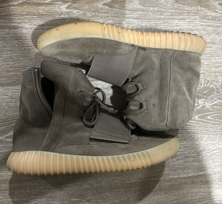 Adidas Yeezy 750 Chocolate