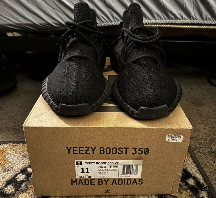 Adidas Yeezy Boost 350 Bred