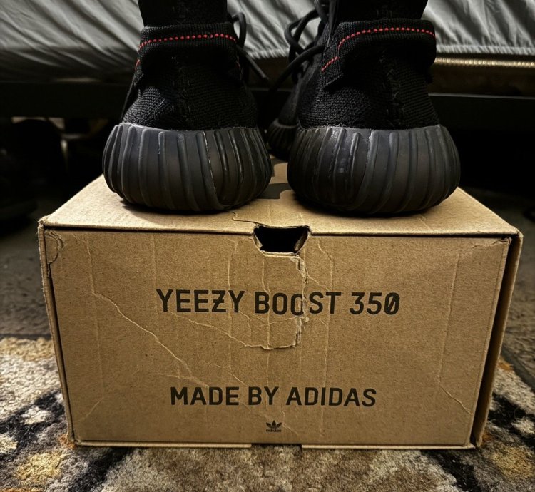 Adidas Yeezy Boost 350 Bred