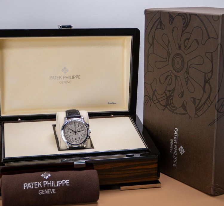 Patek Philippe Chronograph Oversize Chronograph 5070g-001