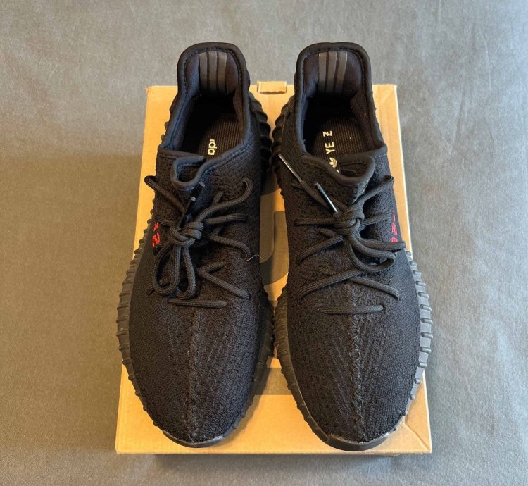 Adidas Yeezy Boost 350 V2 Bred Size 11 Cp9652