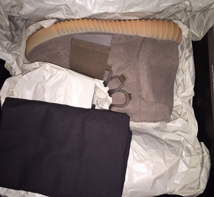 Adidas Yeezy Boost 750 Chocolate