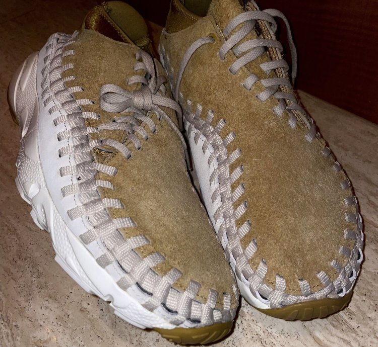 Air Footscape Woven Chukka Gold Light Orewood Suede Leather