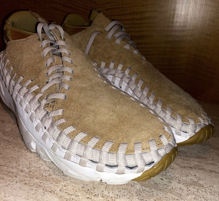 Air Footscape Woven Chukka Gold Light Orewood Suede Leather