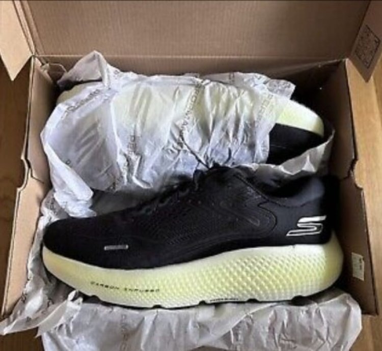 Skechers Go Run Max Road 6 Running Shoes