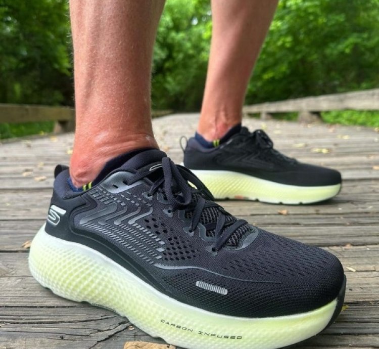 Skechers Go Run Max Road 6 Running Shoes