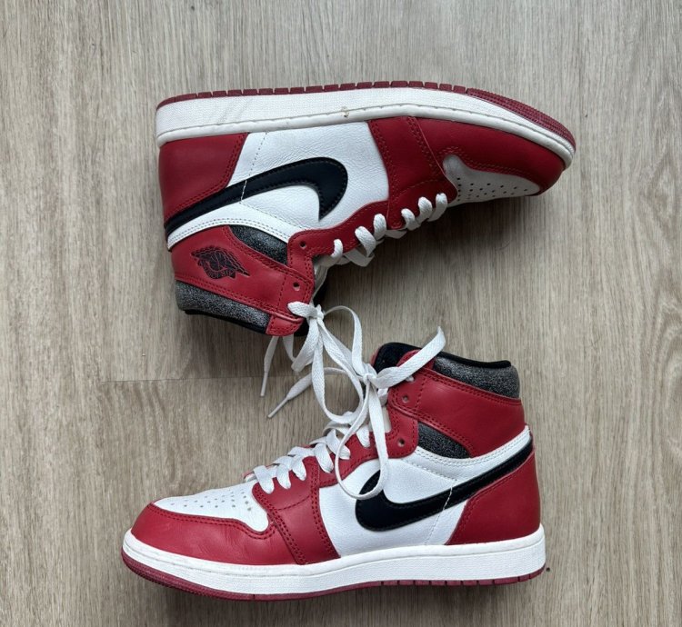 Air Jordan 1 Chicago Lost Found