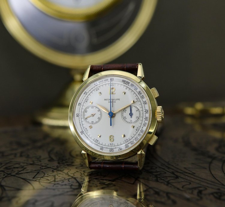 Patek Philippe Chronograph Vintage Chronograph 18kt Yellow Gold Spider Lugs Ref 1579 From Year 1953