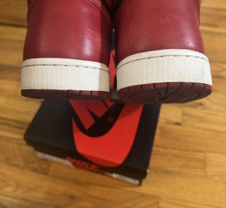Air Jordan 1 Retro High Og Banned Bred 2016
