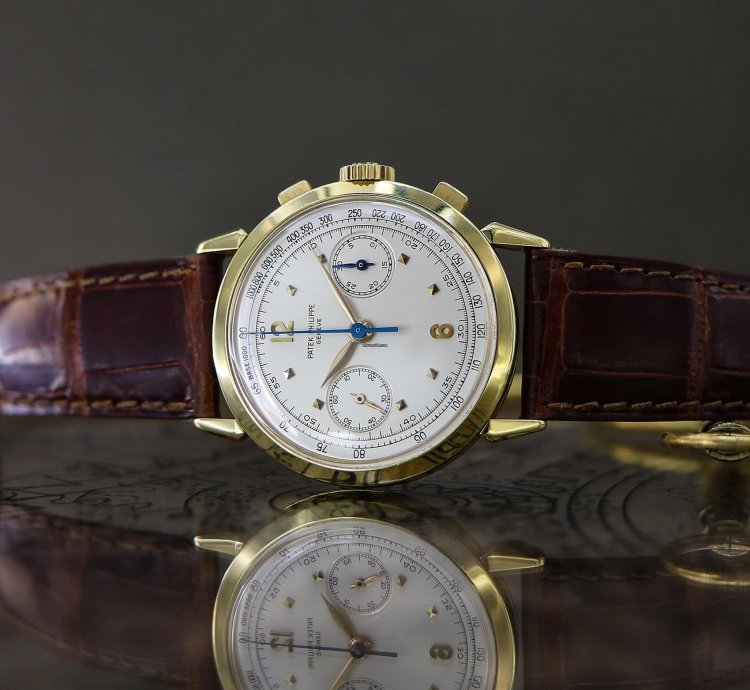 Patek Philippe Chronograph Vintage Chronograph 18kt Yellow Gold Spider Lugs Ref 1579 From Year 1953