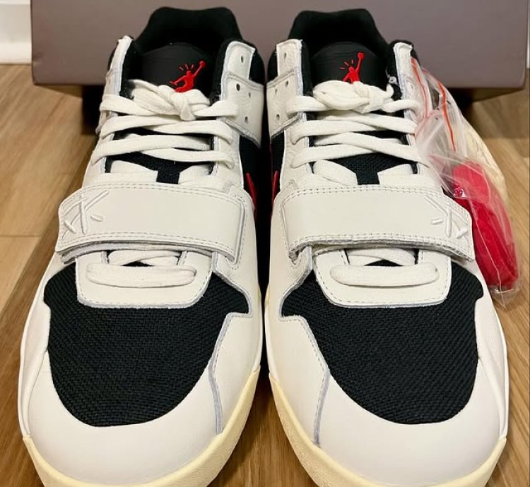 Travis Scott X Jordan Jumpman Jack university Red