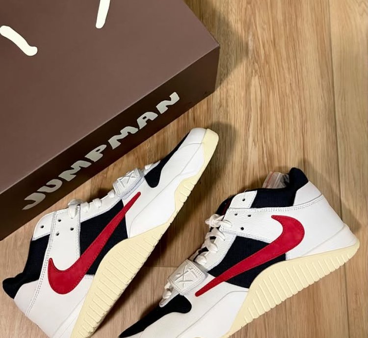 Travis Scott X Jordan Jumpman Jack university Red