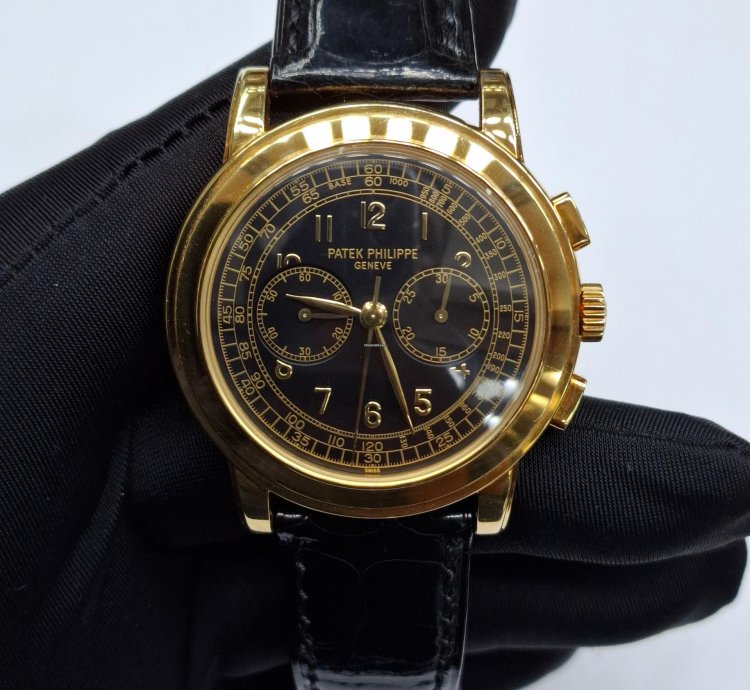 Patek Philippe Chronograph Yellow Gold Never Polished