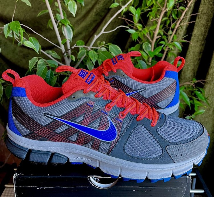 Vintage Nike Air Pegasus 28 Trail
