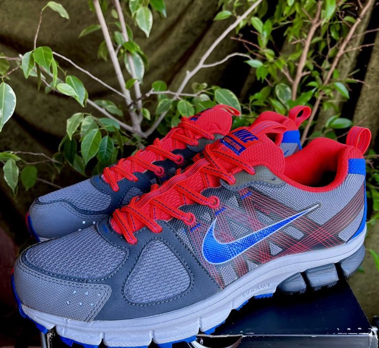 Vintage Nike Air Pegasus 28 Trail