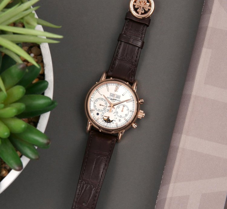 Patek Philippe Complications 18k Rose Gold 5204r-001 - Ats-w008234