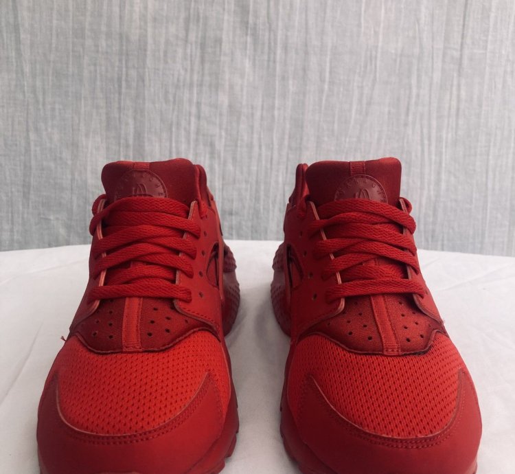 Vintage Nike Air Triple Red Huarache